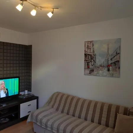 Apartman Leeloo Apartamento