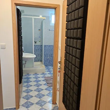Apartman Leeloo Apartamento *