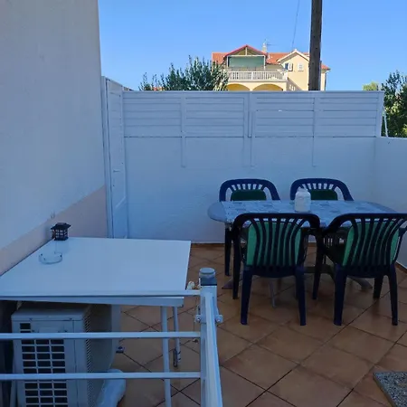 Apartman Leeloo Apartamento